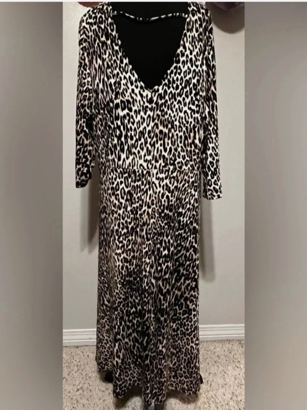 Kate & Mallory Leopard Print V-Neck Maxi Dress - Black & Cream #0282